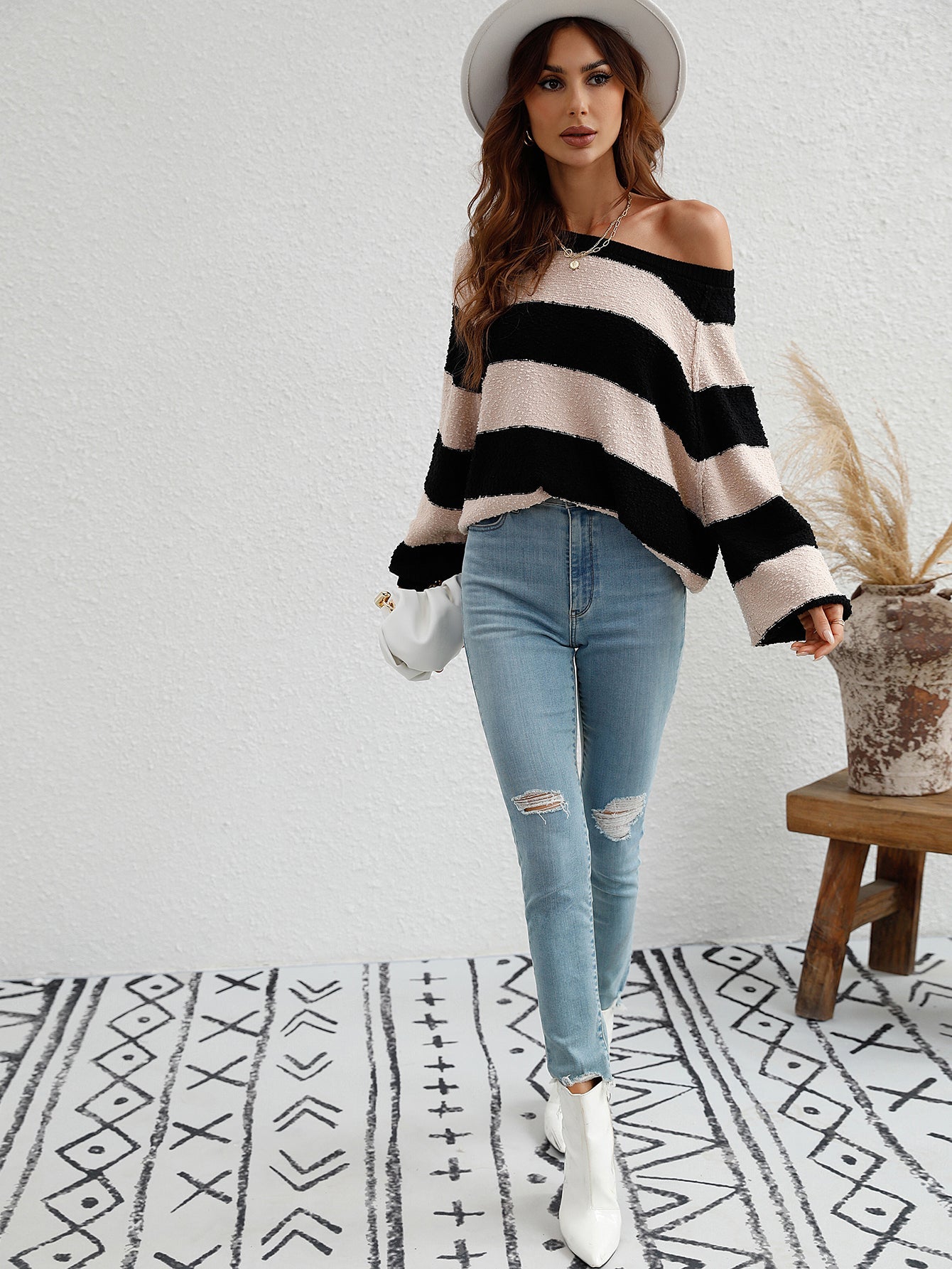 BRANDY KNIT SWEATER - BEIGE
