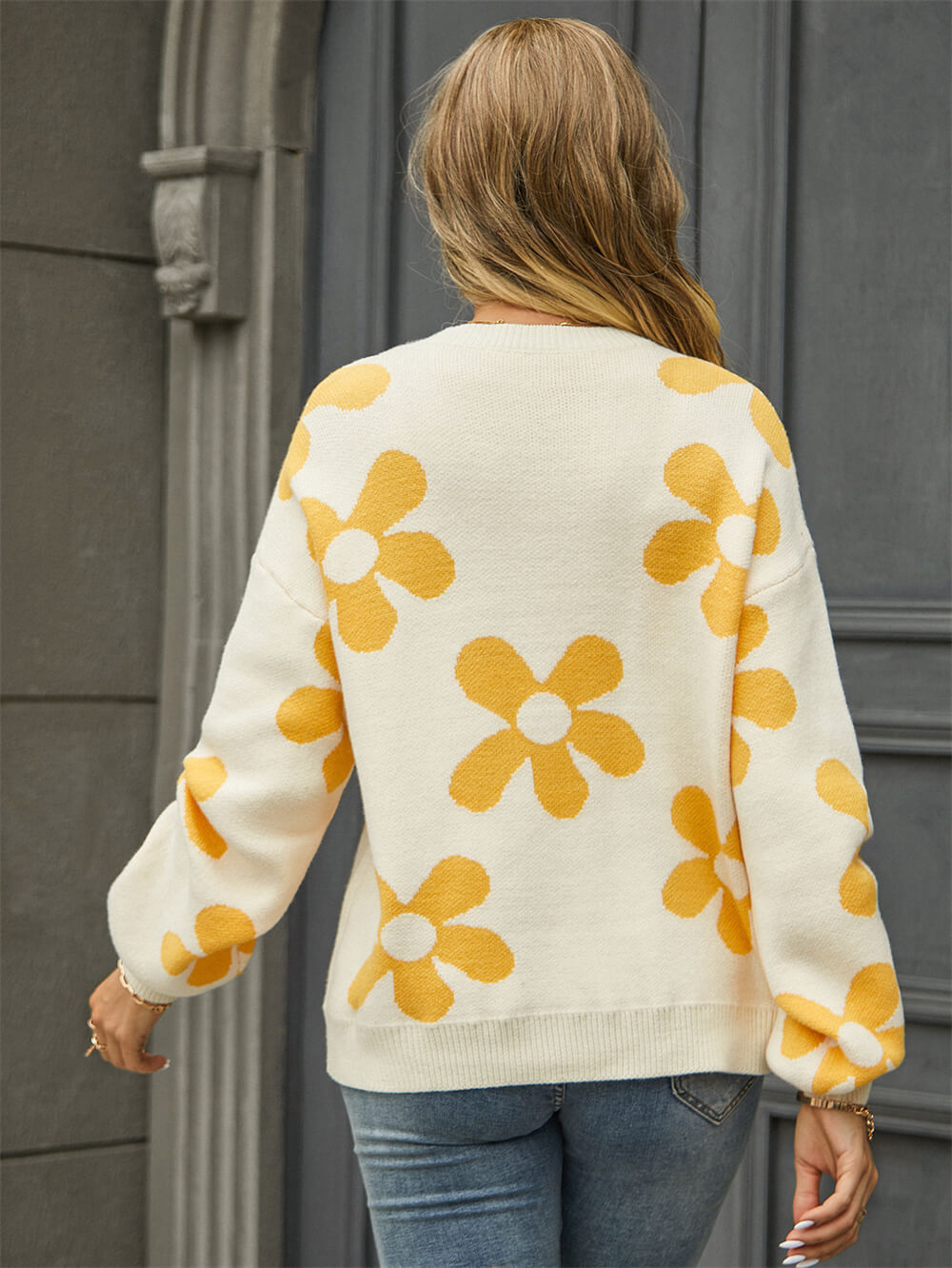 Fall Mega Daisy Floral Pullover Sweater - Yellow