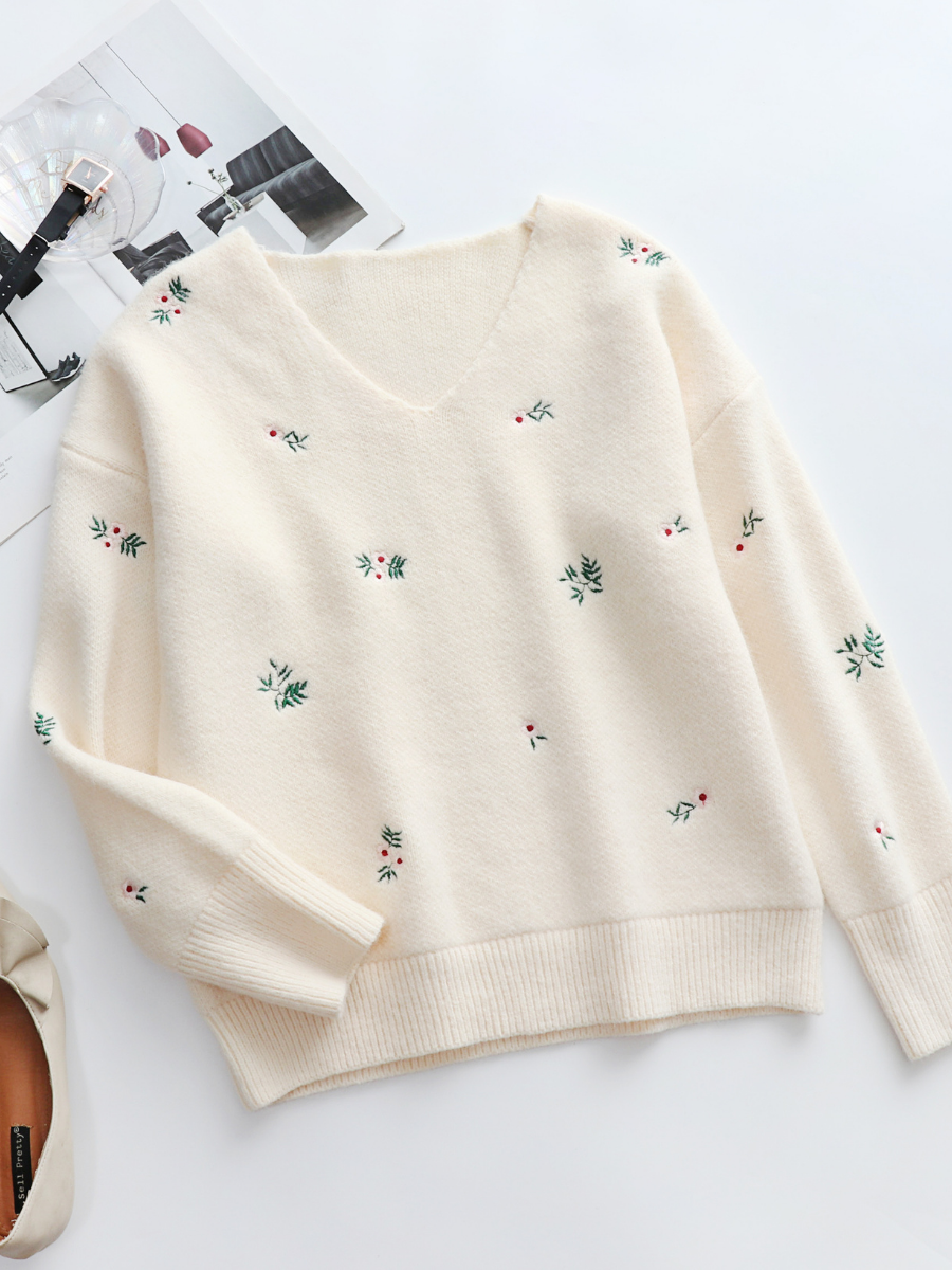 Calistally | Beige Wide V-neck Daisy Embroidered Knit Sweater
