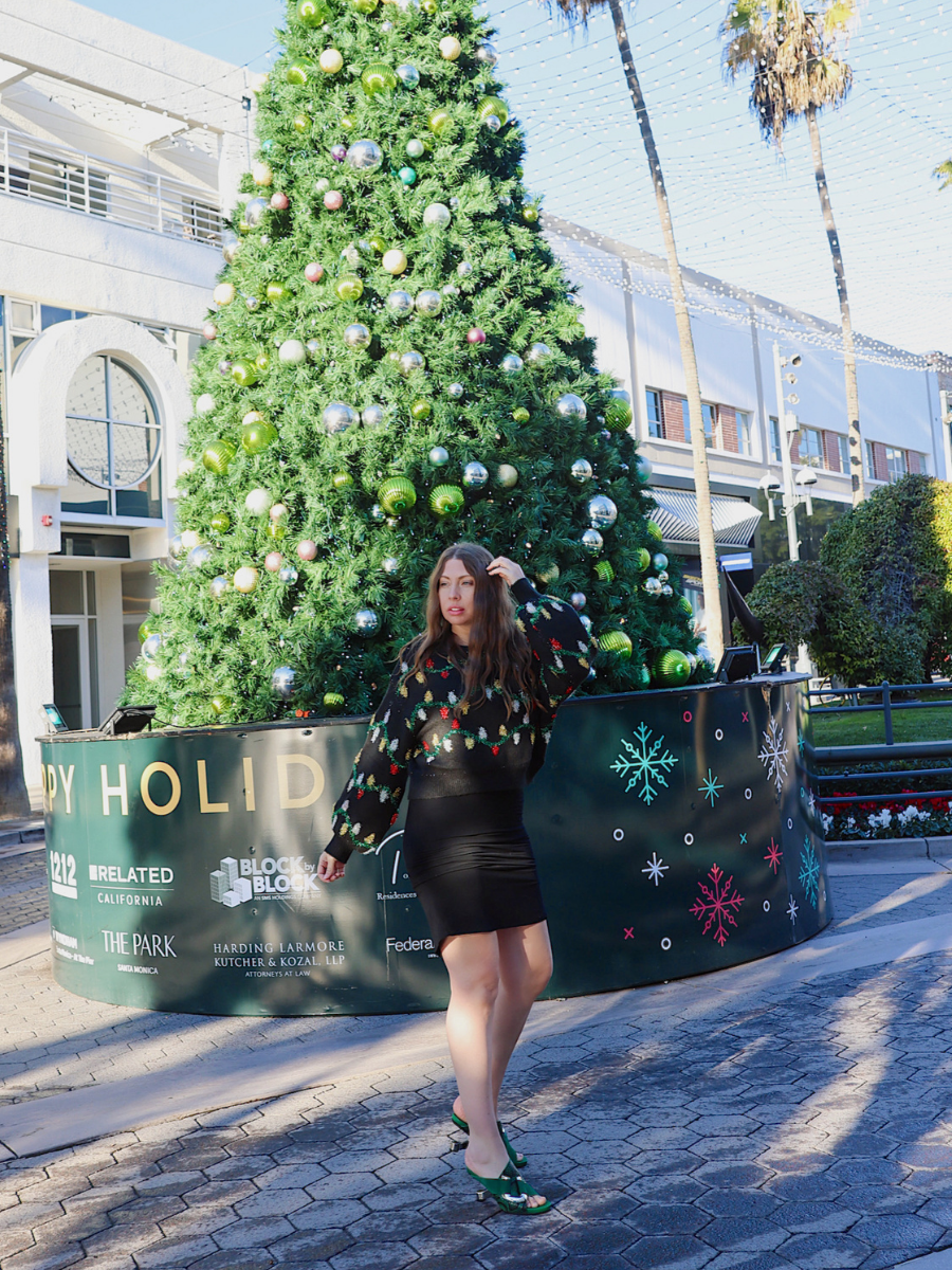 Calistally Doll | Black & Green Glitter Christmas Light Sweater