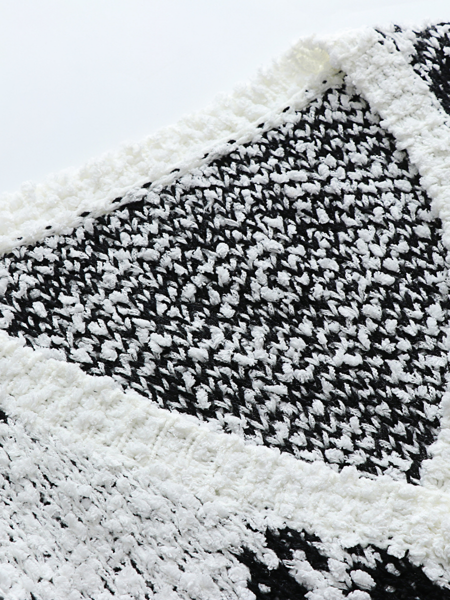 Calistally | Geometric Pattern Ripped Side Hem Sweater - Black