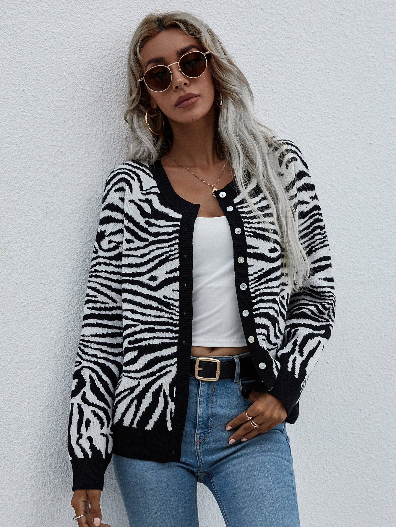 Calistally | Tiger Year Animal Patterned Knit Cardigan - Black