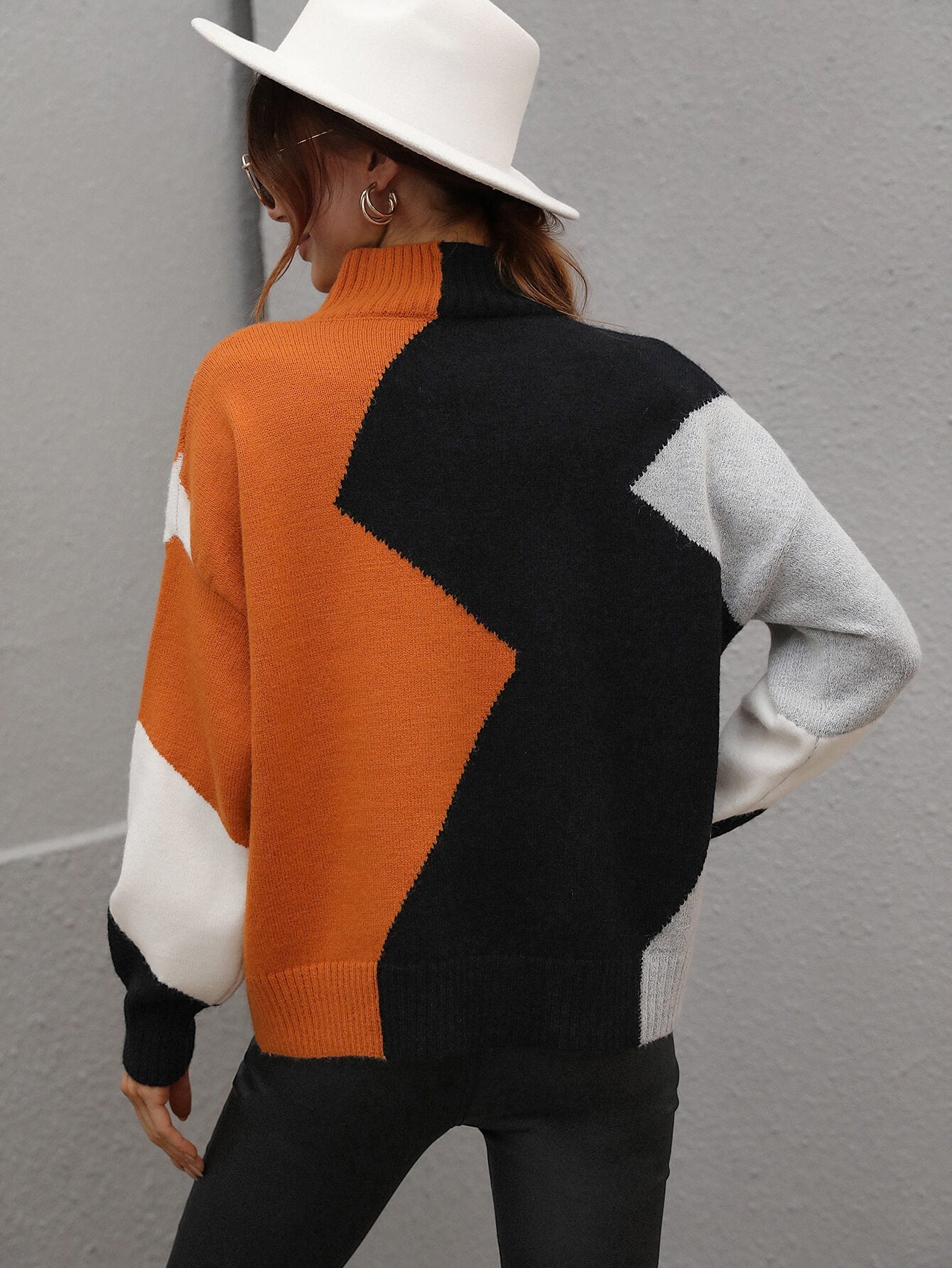BRANDY KNIT SWEATER - BLACK