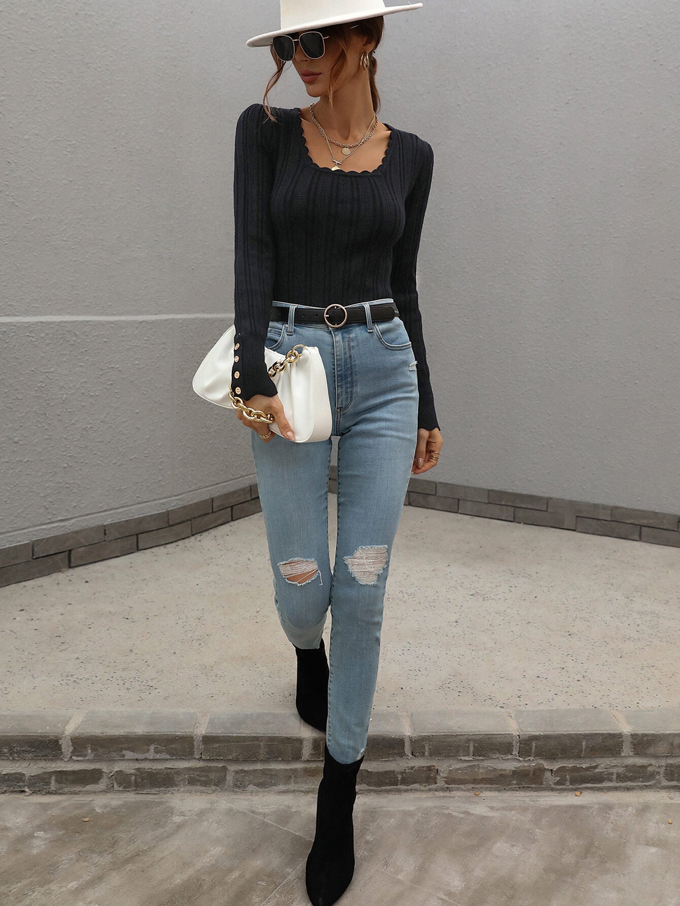 SHELL KNIT TOP - BLACK