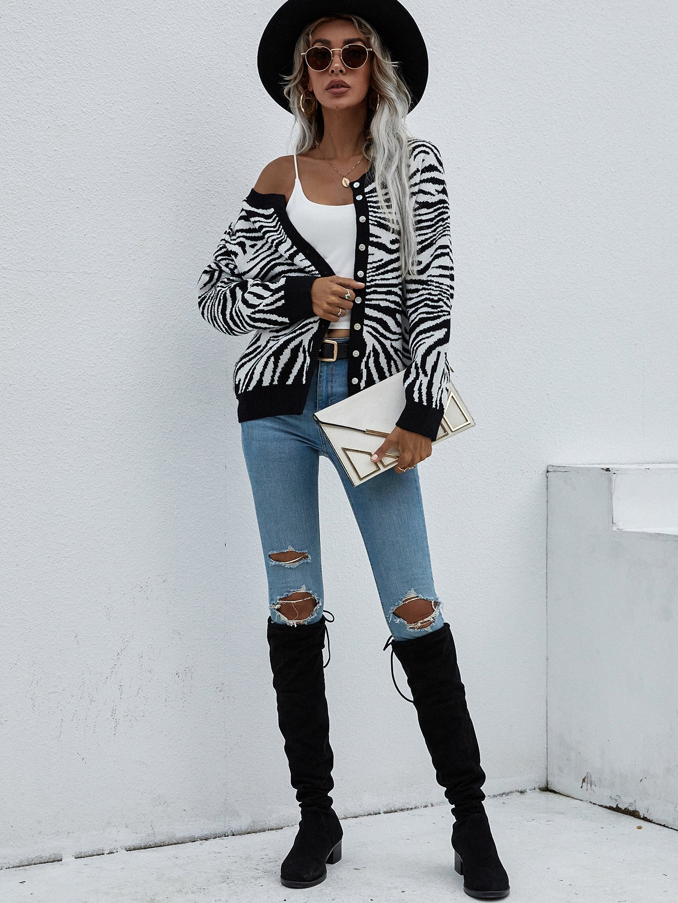 Calistally | Tiger Year Animal Patterned Knit Cardigan - Black