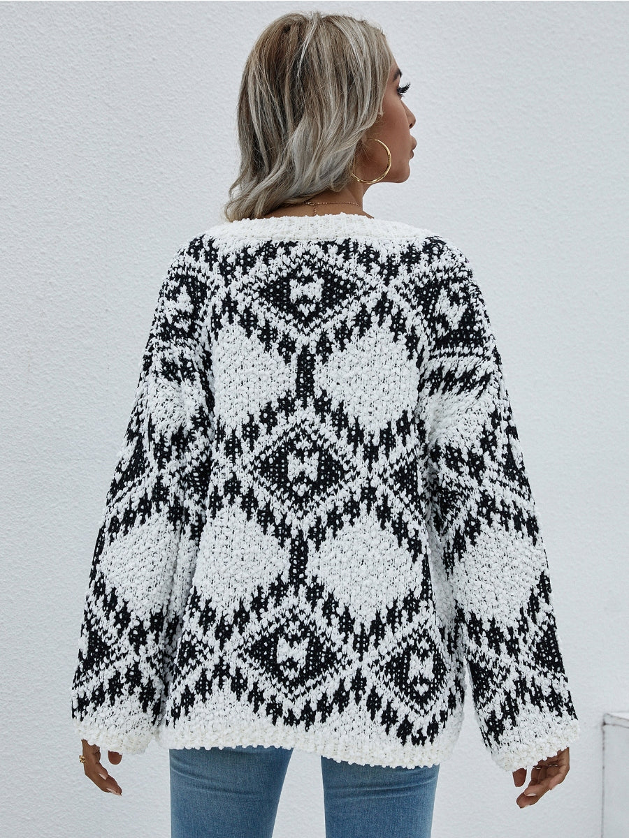 Calistally | Geometric Pattern Ripped Side Hem Sweater - Cream