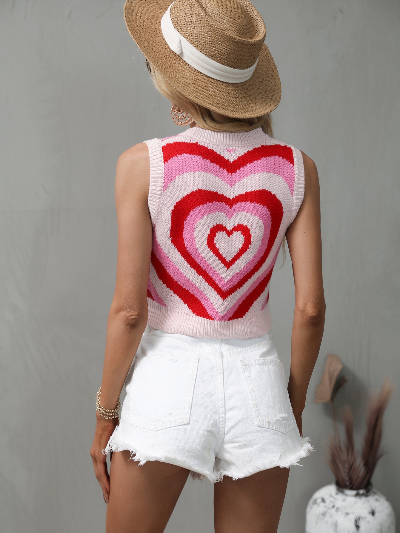 Calistally | Hearted Sleeveless Knit Crop Top - Pink